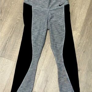 Nike crop tights